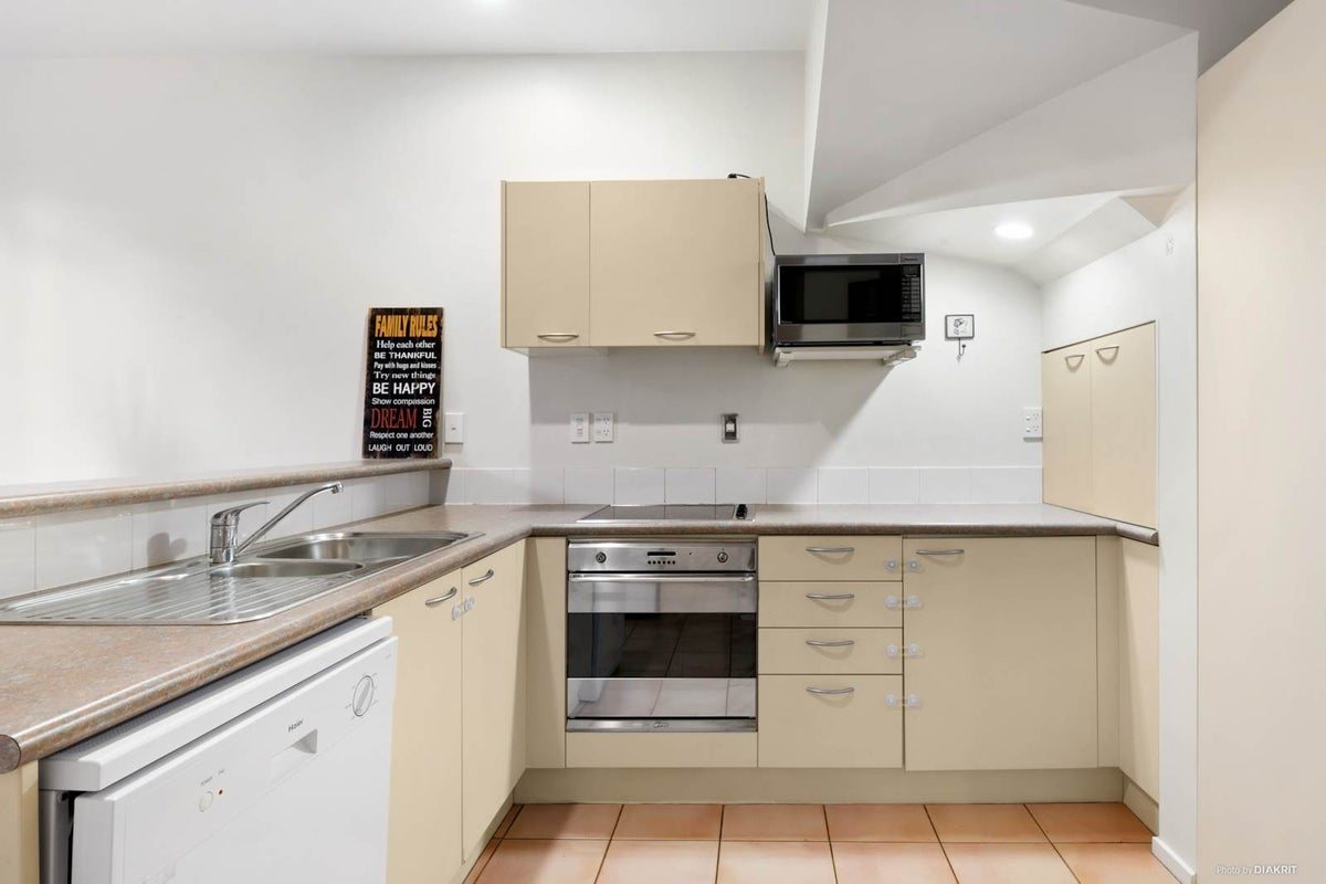 14/270 Sunset Road, Windsor Park, Auckland - Carousel 2