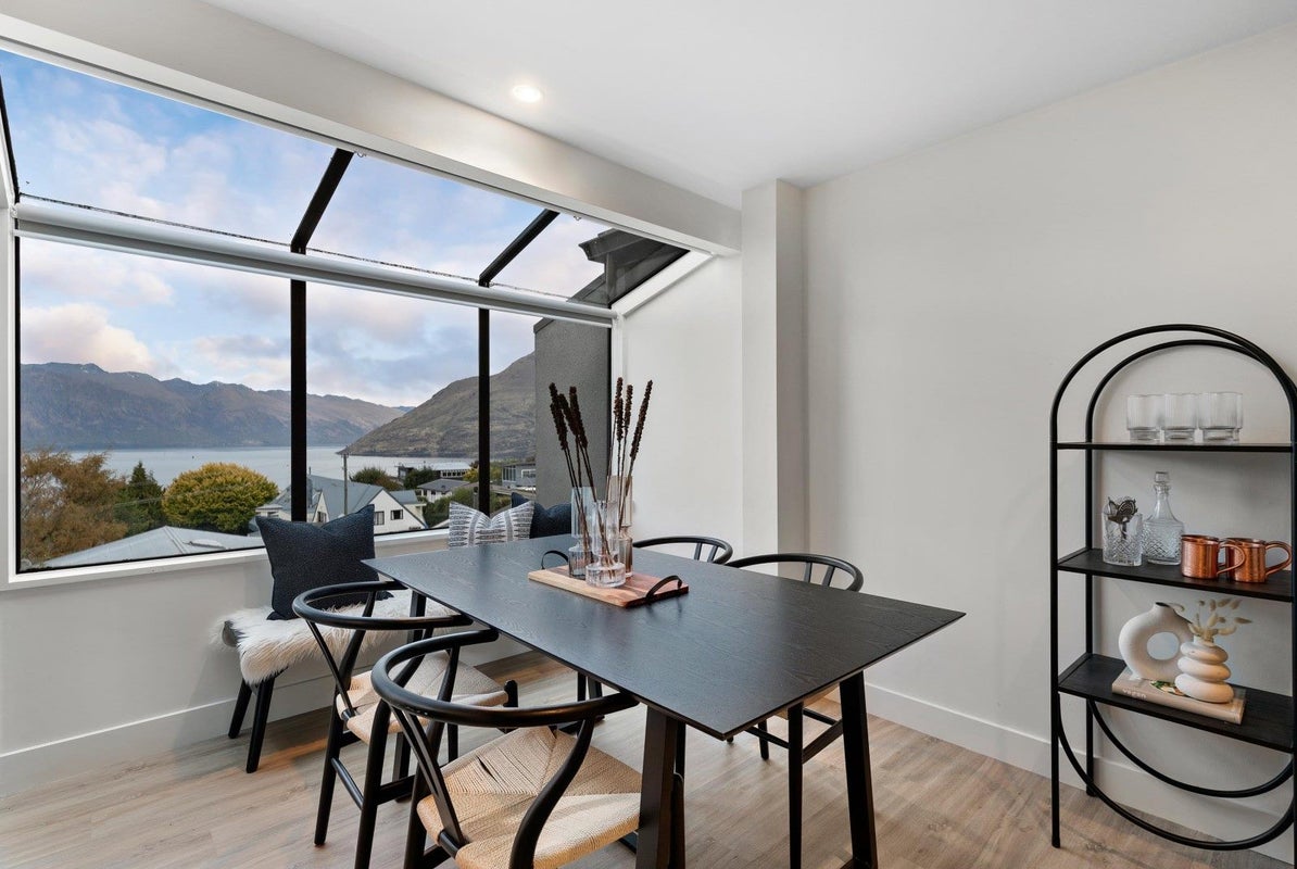 17B Wynyard Crescent, Fernhill, Queenstown - Carousel 1