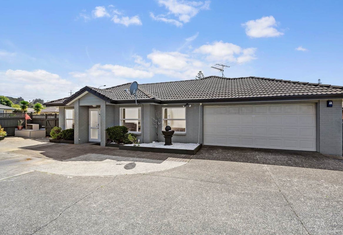 7 Sarteano Drive, Manurewa, Auckland - Carousel 1