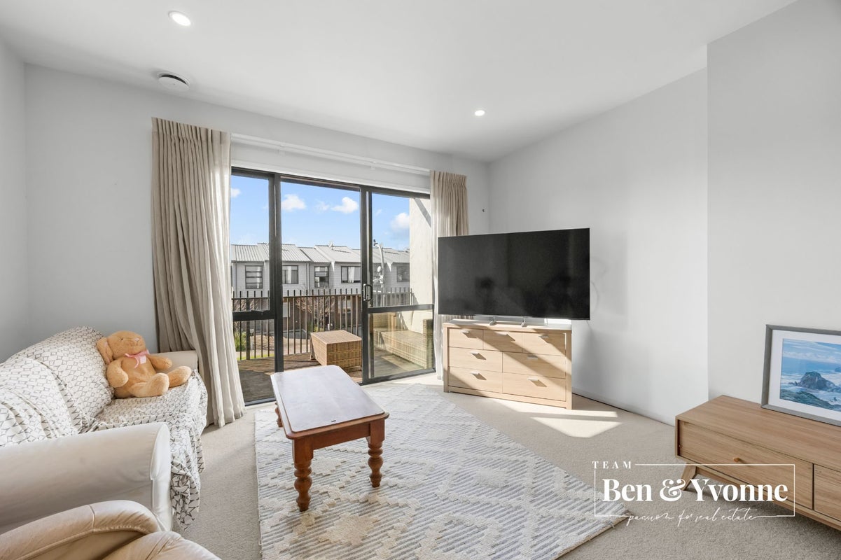 6 Tahuhu Road, Mount Wellington, Auckland - Carousel 2