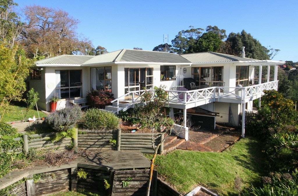 15 Tulloch Street, Saint Johns Hill, Whanganui - Carousel 2