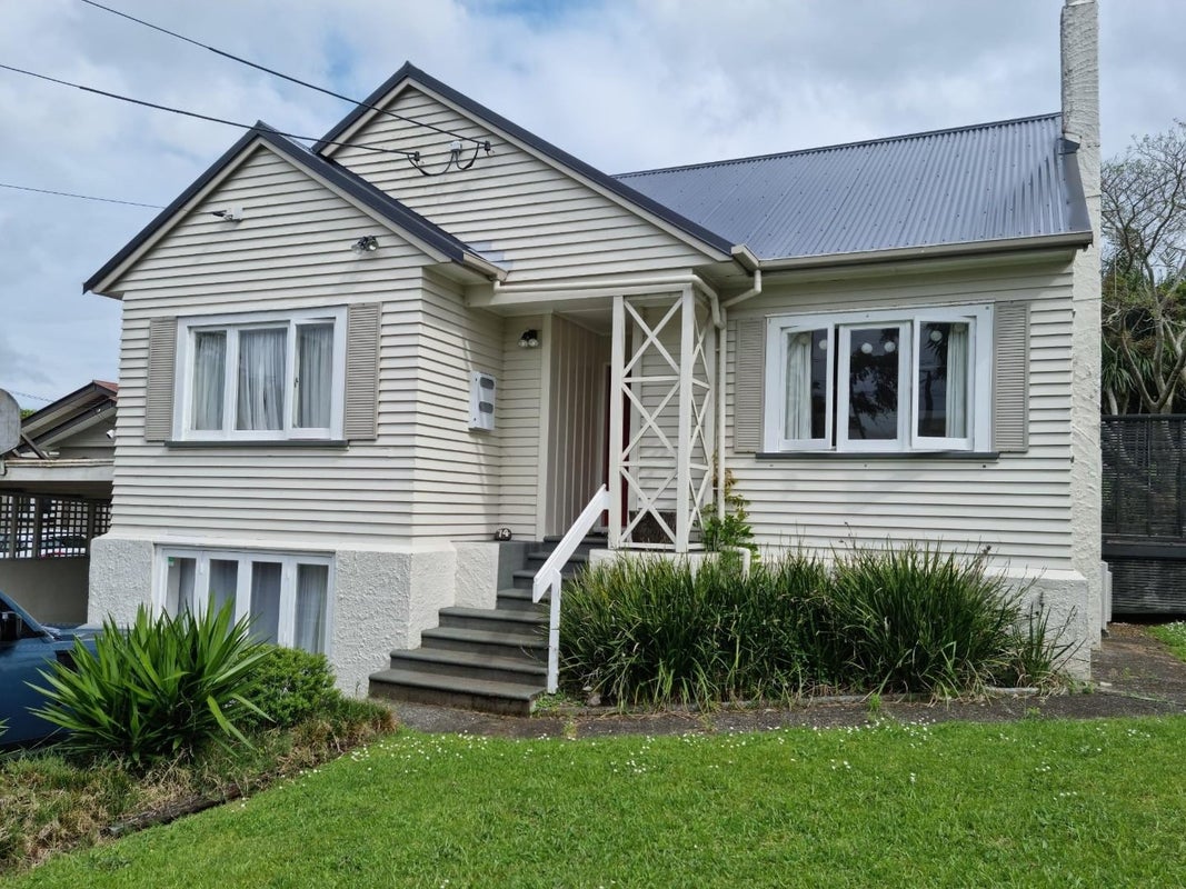 74 Campbell Road, One Tree Hill, Auckland - Carousel 1