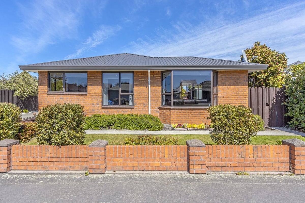 1/281 Sawyers Arms Road, Bishopdale, Christchurch - Carousel 1