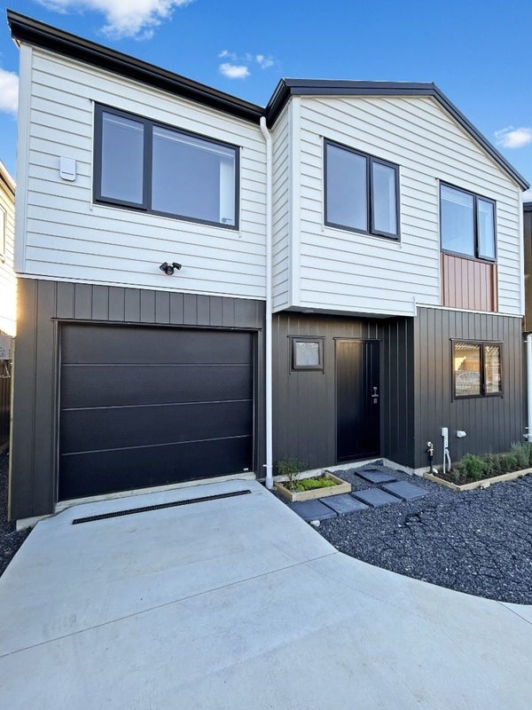 38 Astoria Place, Northpark, Auckland - Carousel 1