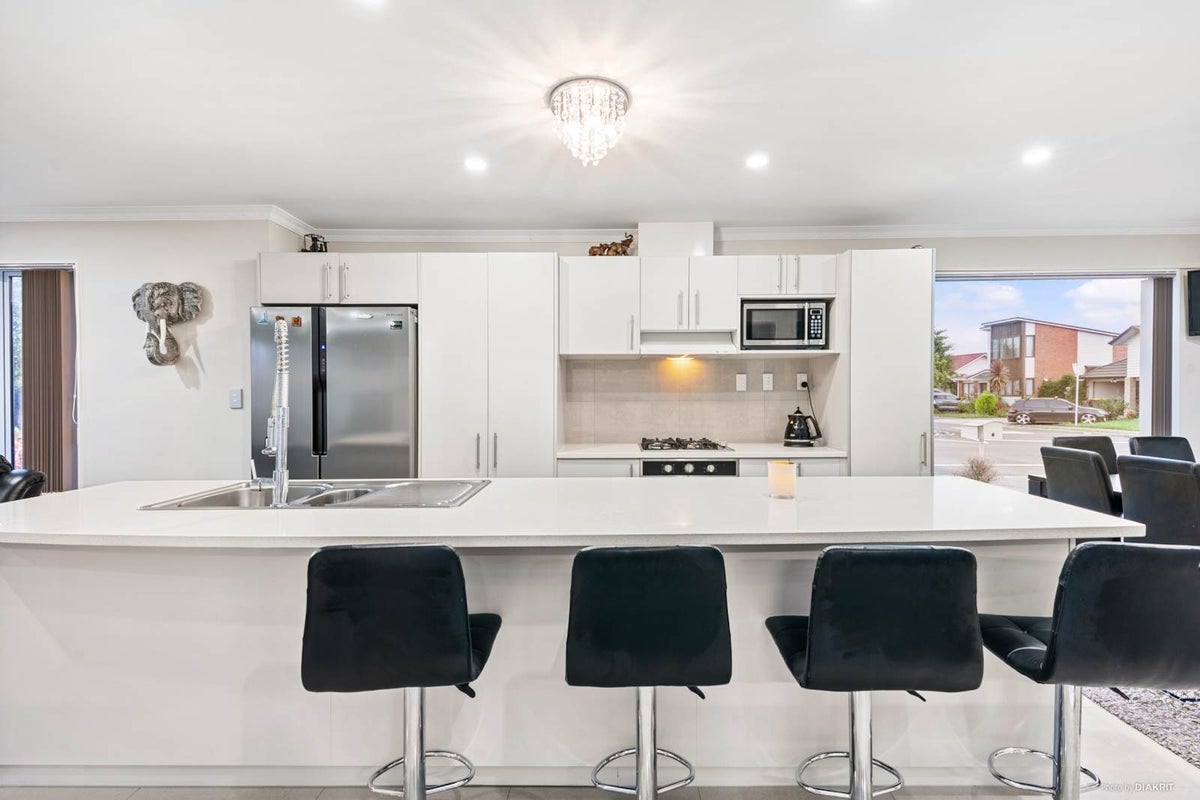 45 Tarapiroe Avenue, Takanini, Papakura - Carousel 2