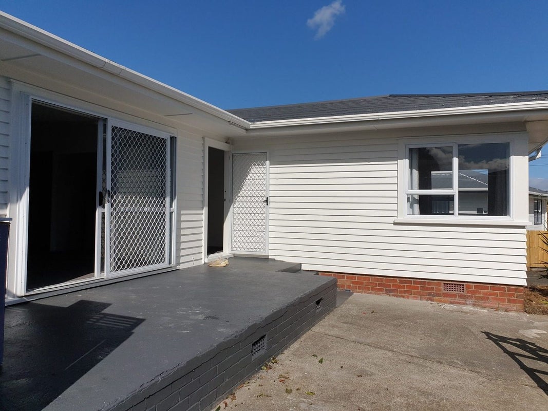 5 Christmas Road, Manurewa, Auckland - Carousel 1