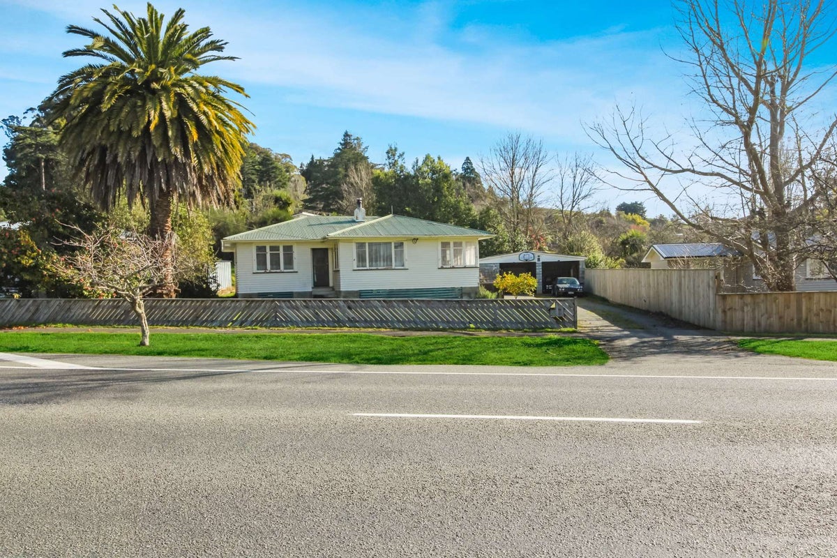 34 Milne Street, Hunterville - Carousel 1