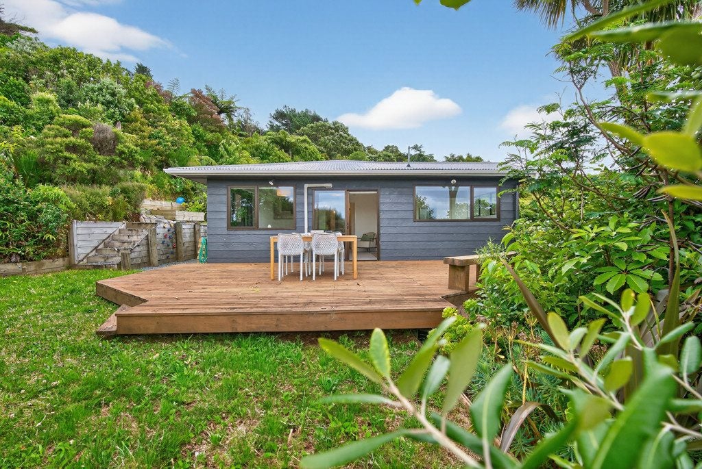 250 Park Road, Belmont, Lower Hutt - Carousel 2