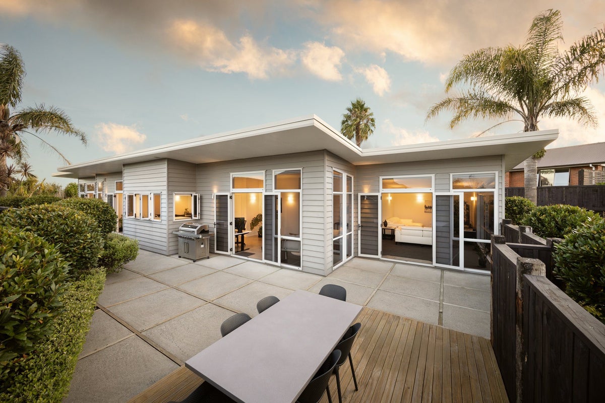 18 Trinidad Place, Flagstaff, Hamilton - Carousel 1