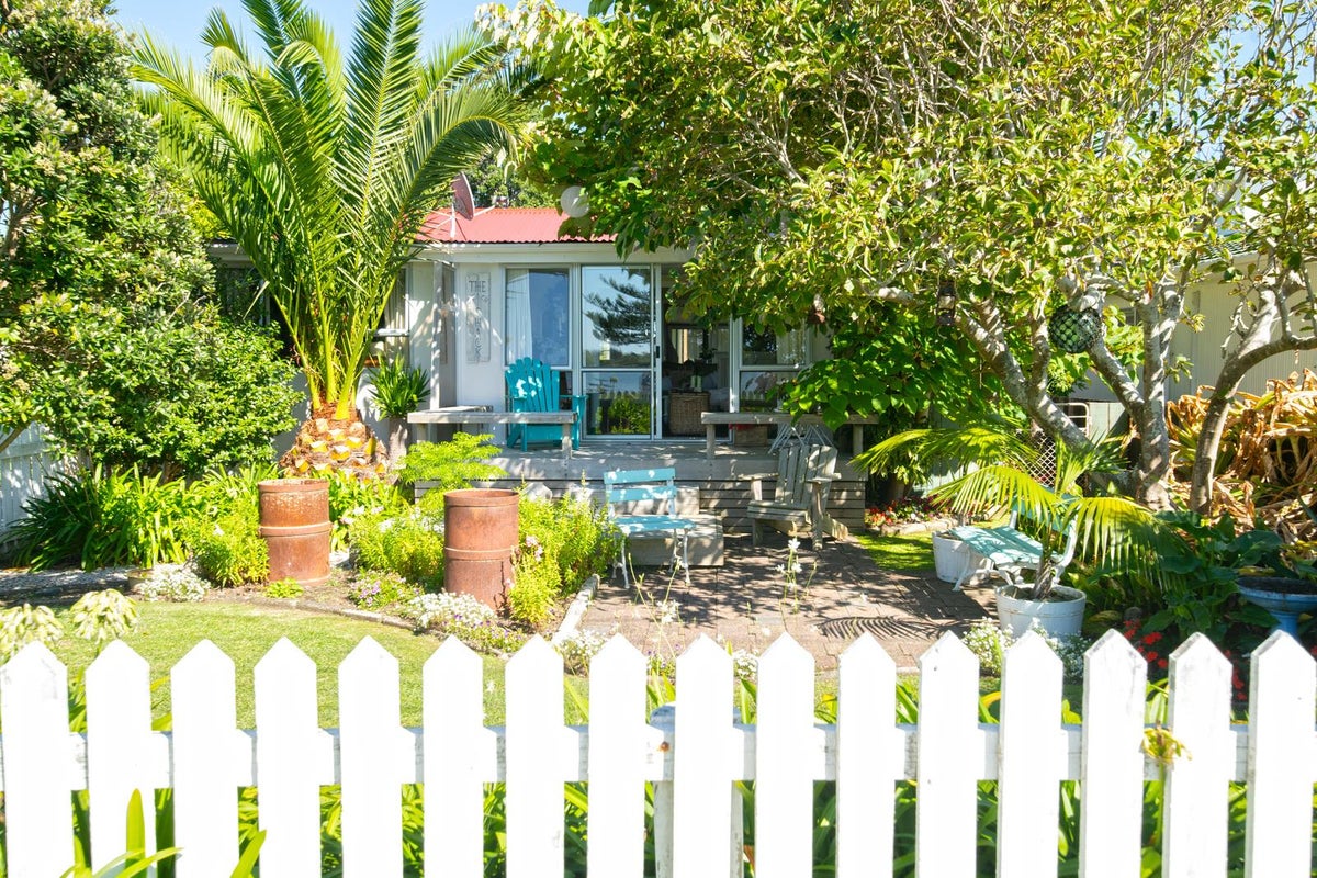5 Athenree Road, Athenree, Katikati - Carousel 1