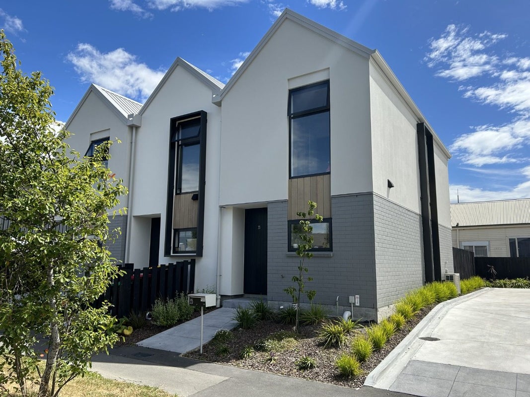 35 Charles Street, Waltham, Christchurch - Carousel 1