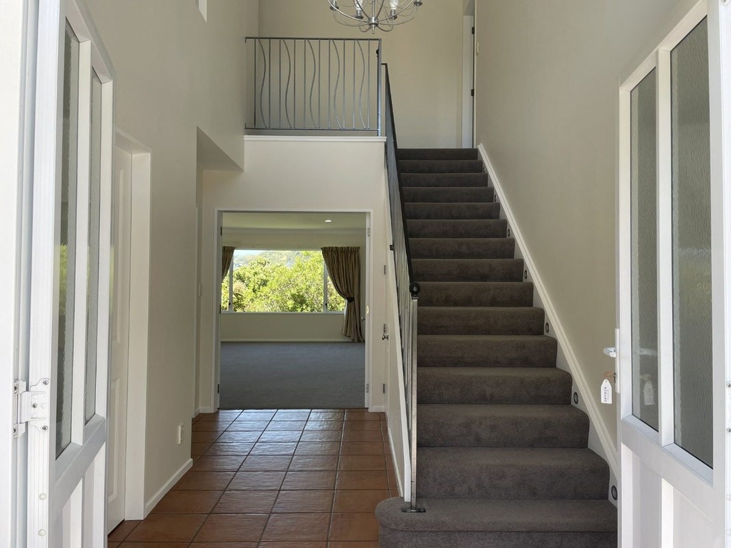9 The Topdeck, Whitby, Porirua - Carousel 2