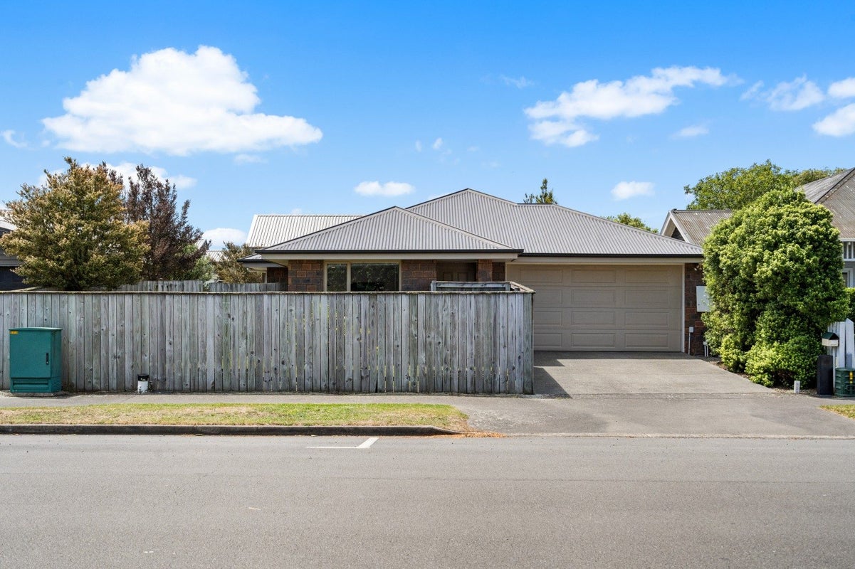 16 Lindores Street, Addington, Christchurch - Carousel 1