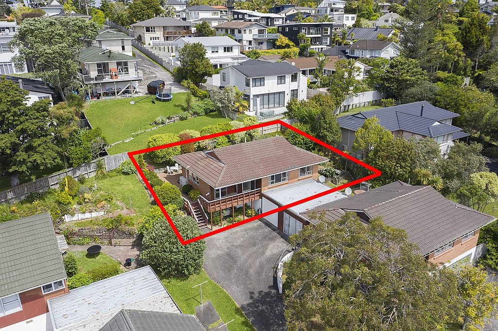2/82 Newhaven Terrace, Mairangi Bay, Auckland - Carousel 23