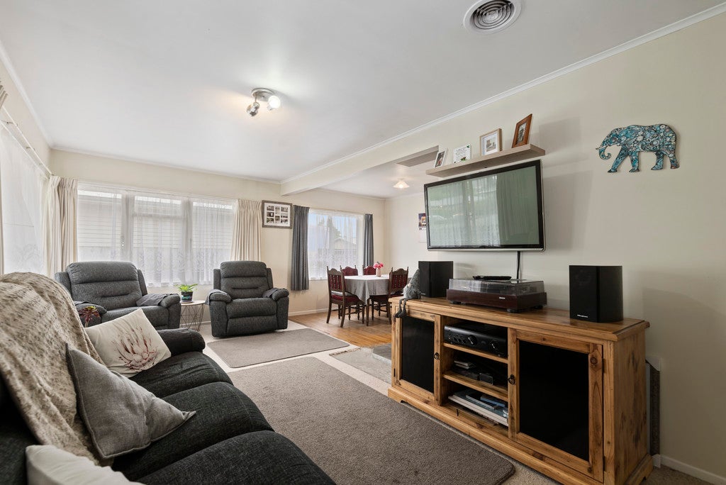 7 Grayson Avenue, Mangakakahi, Rotorua - Carousel 2