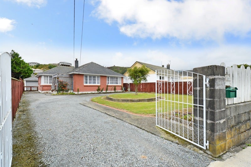 207 Stokes Valley Road, Stokes Valley, Lower Hutt - Carousel 18