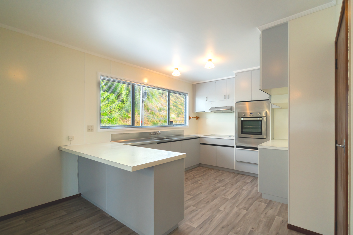 100 Frankley Road, Frankleigh Park, New Plymouth - Carousel 2