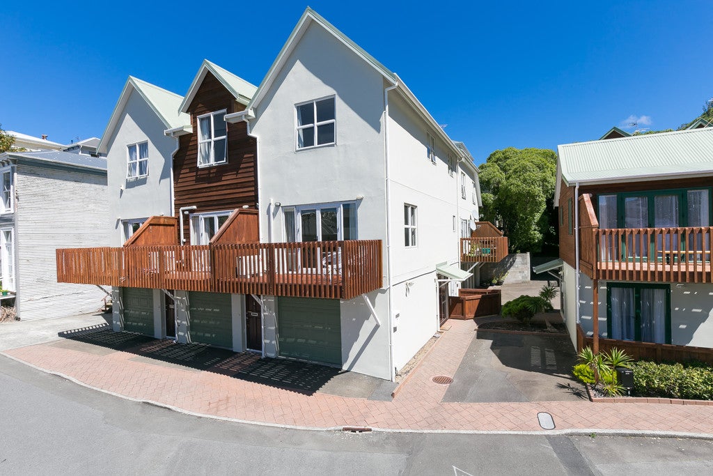 3/3 Malcolm Lane, Thorndon, Wellington - Carousel 1