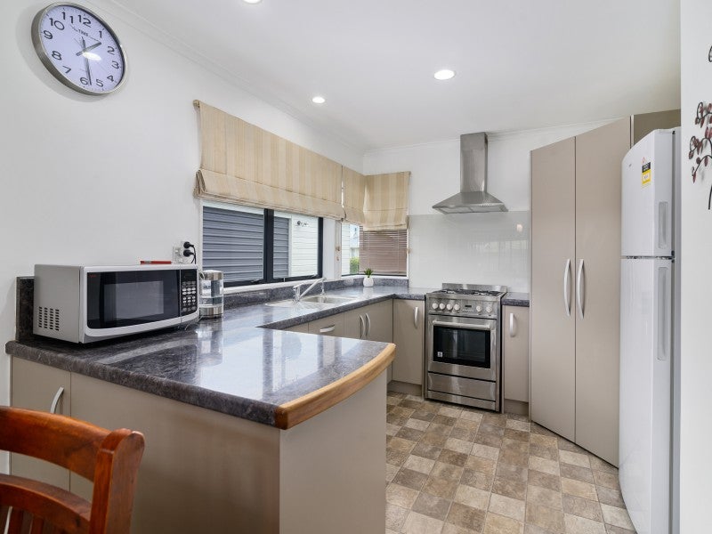 31 Basley Road, Owhata, Rotorua - Carousel 2