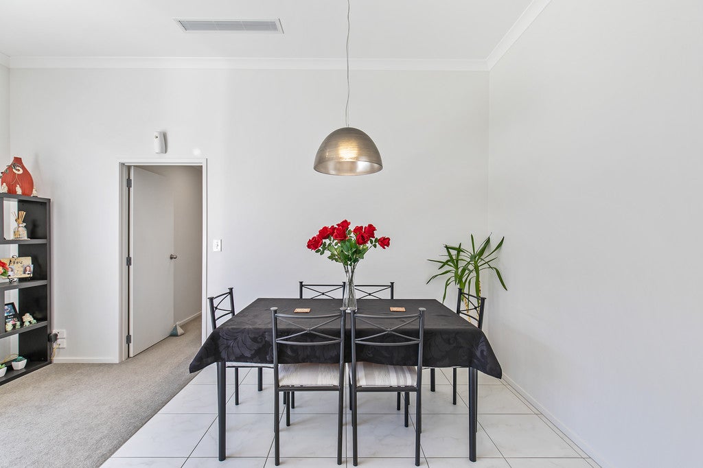 14 Artists Avenue, Beachlands, Auckland - Carousel 26