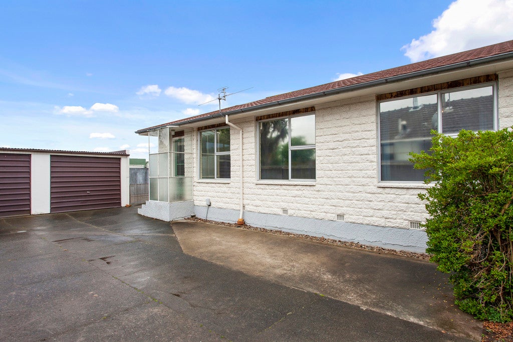 2/46 Strathfield Avenue, Dallington, Christchurch - Carousel 1