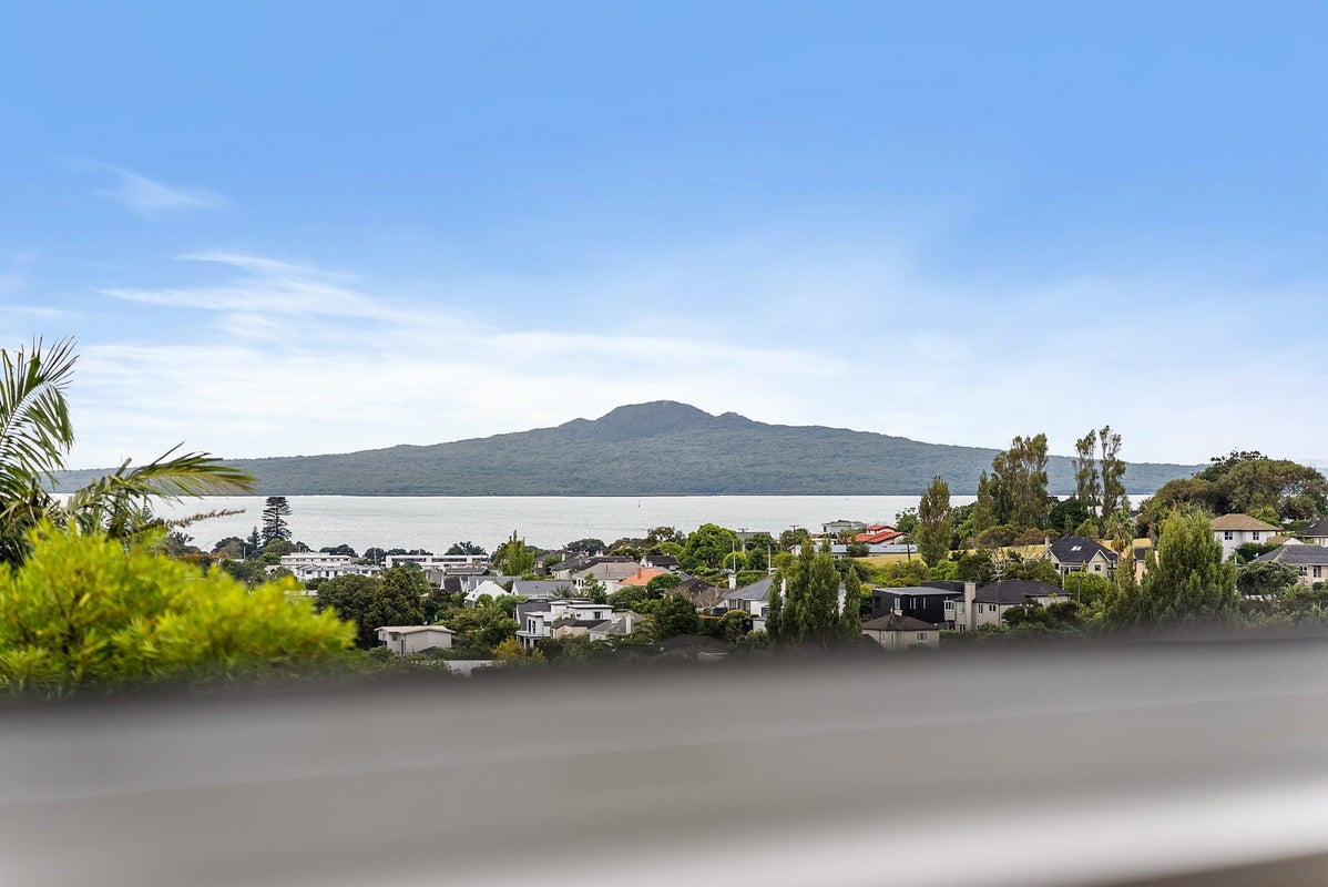 3 Godden Crescent, Orakei, Auckland - Carousel 2