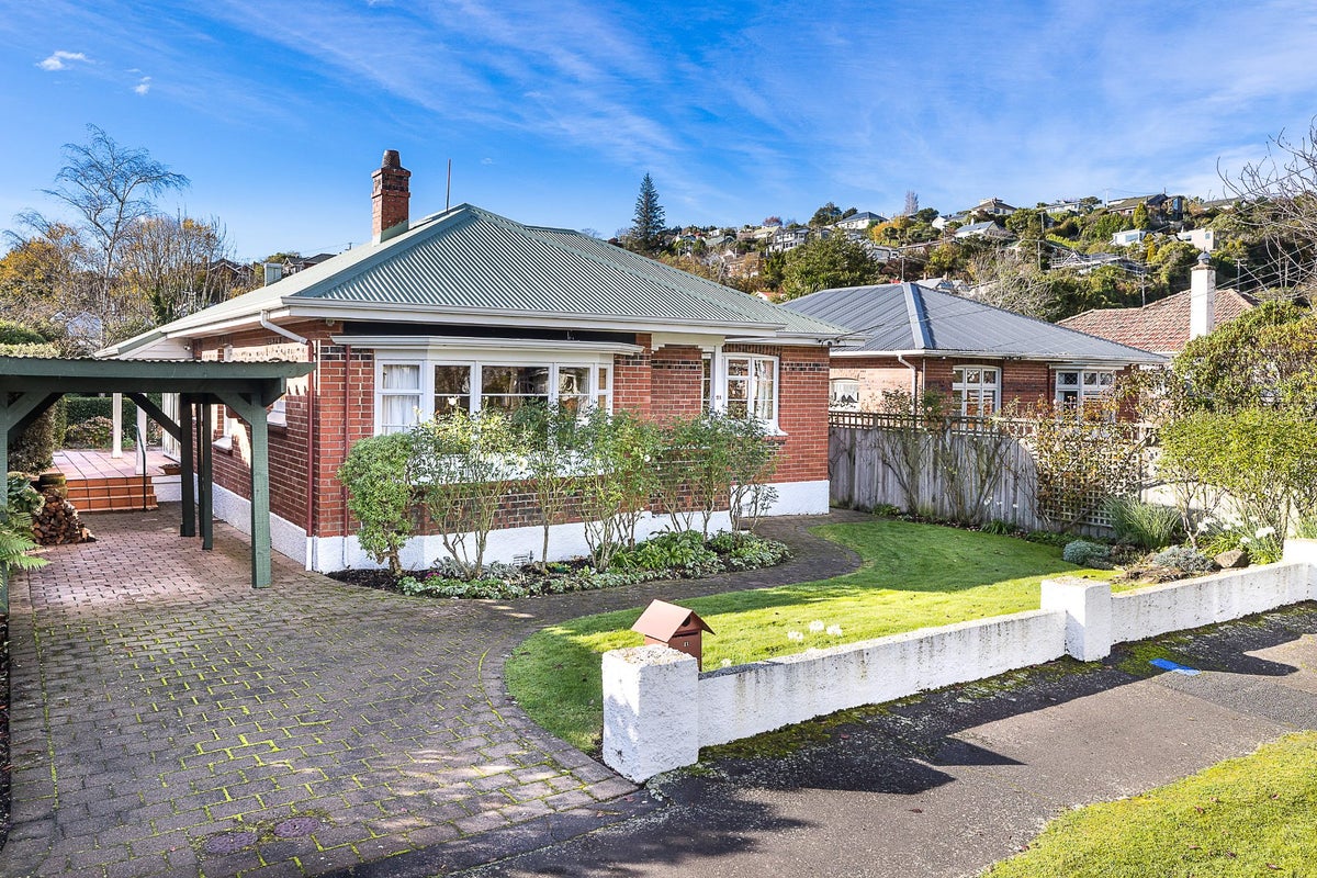 21 Glendining Avenue, North East Valley, Dunedin - Carousel 21