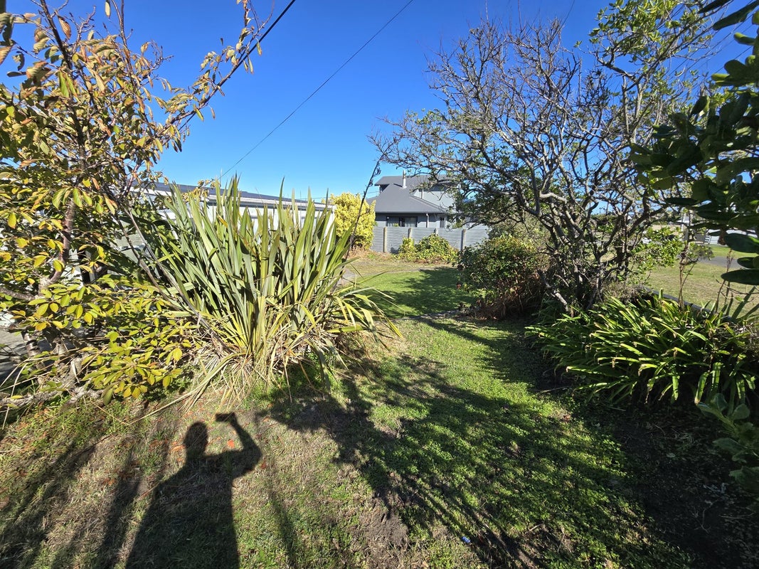 16 Chaffey Street, Foxton Beach, Foxton - Carousel 2