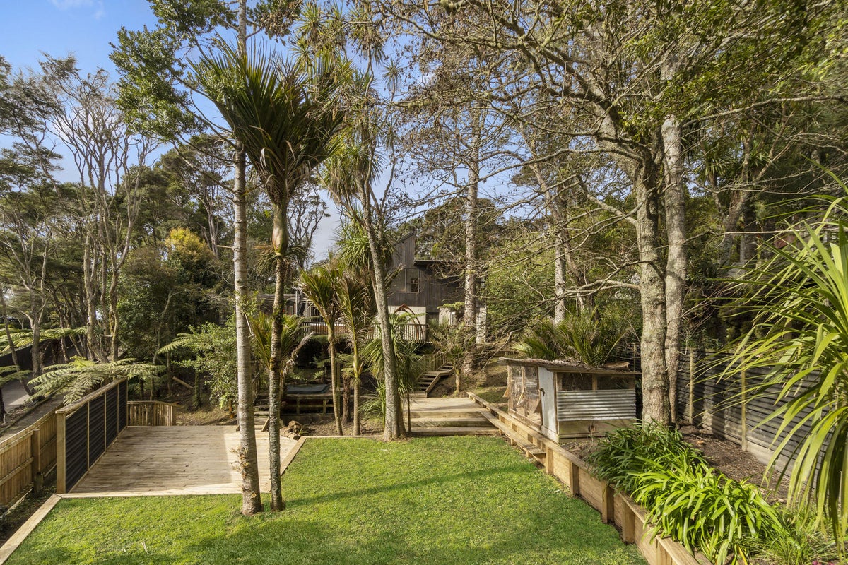 195 Atkinson Road, Titirangi, Auckland - Carousel 2