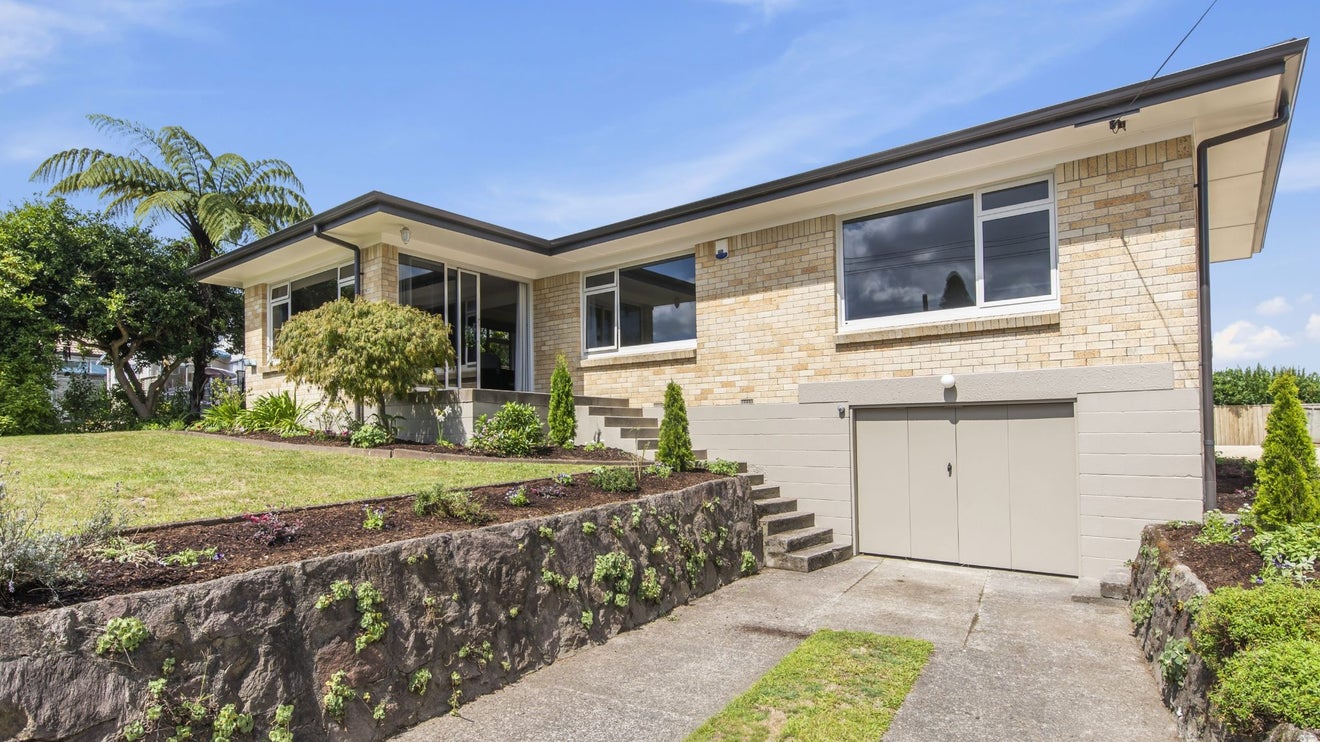 9 McKenzie Road, Owhata, Rotorua - Carousel 1