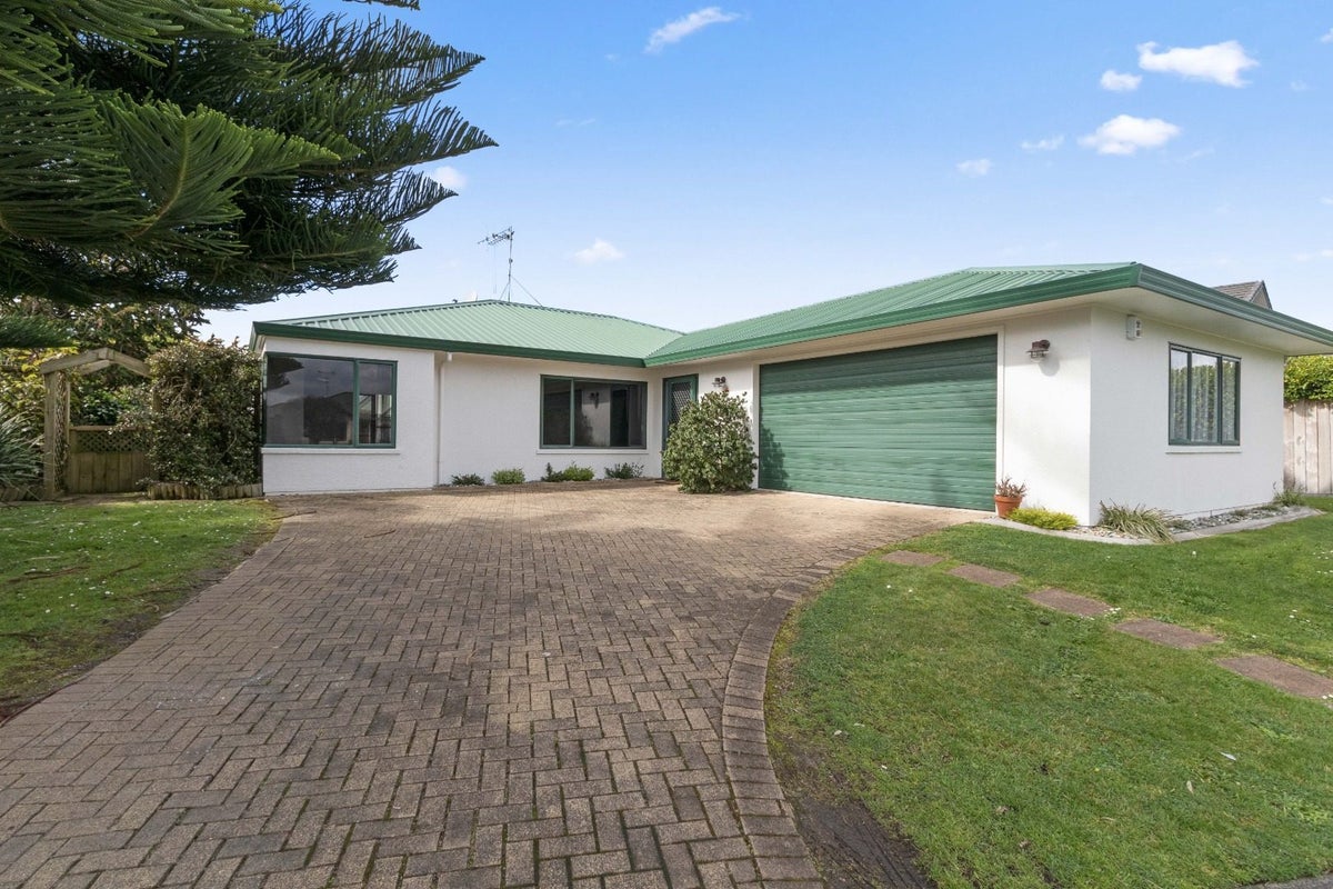 30 Caversham Drive, Rototuna, Hamilton - Carousel 2