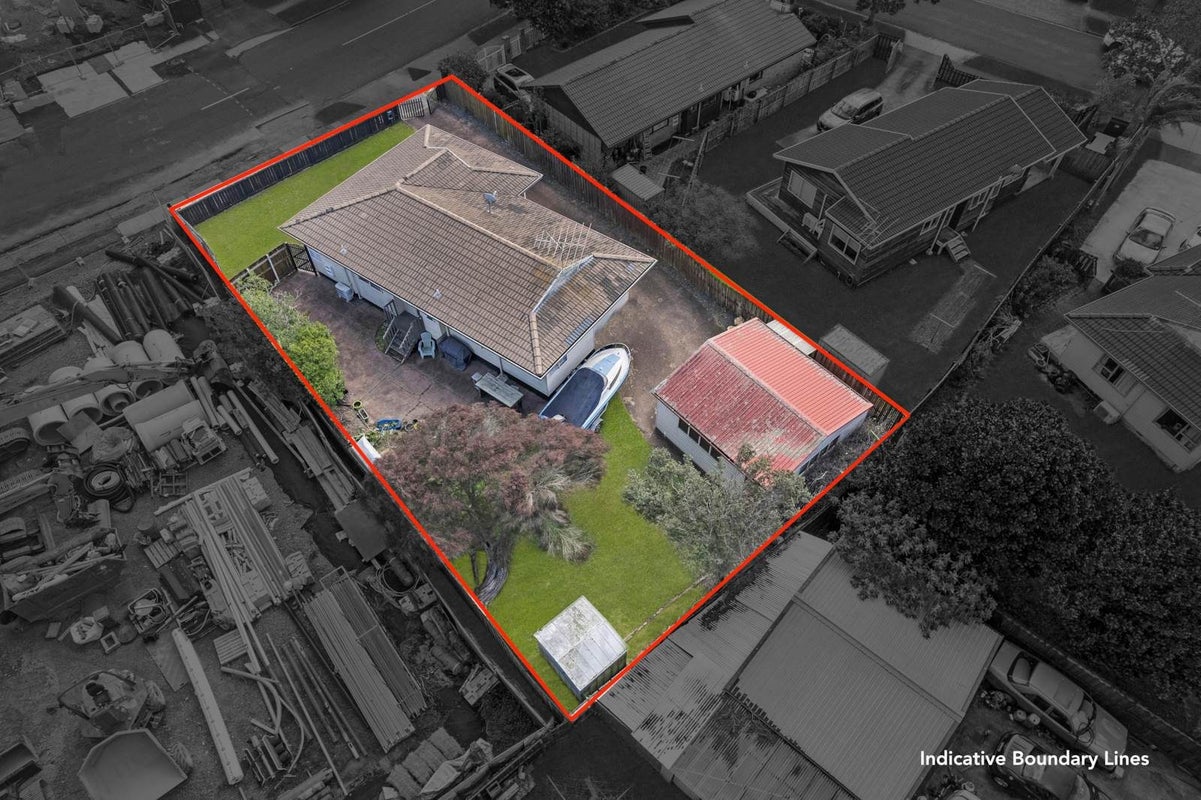 25 Burswood Drive, Burswood, Auckland - Carousel 21