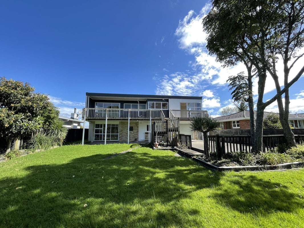 101 Taikata Road, Te Atatu Peninsula, Auckland - Carousel 21