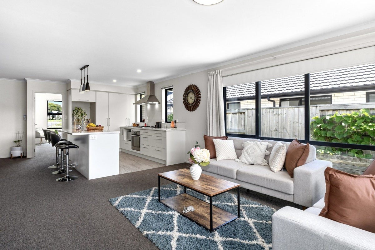 55 Goodwin Crescent, Pyes Pa, Tauranga - Carousel 1