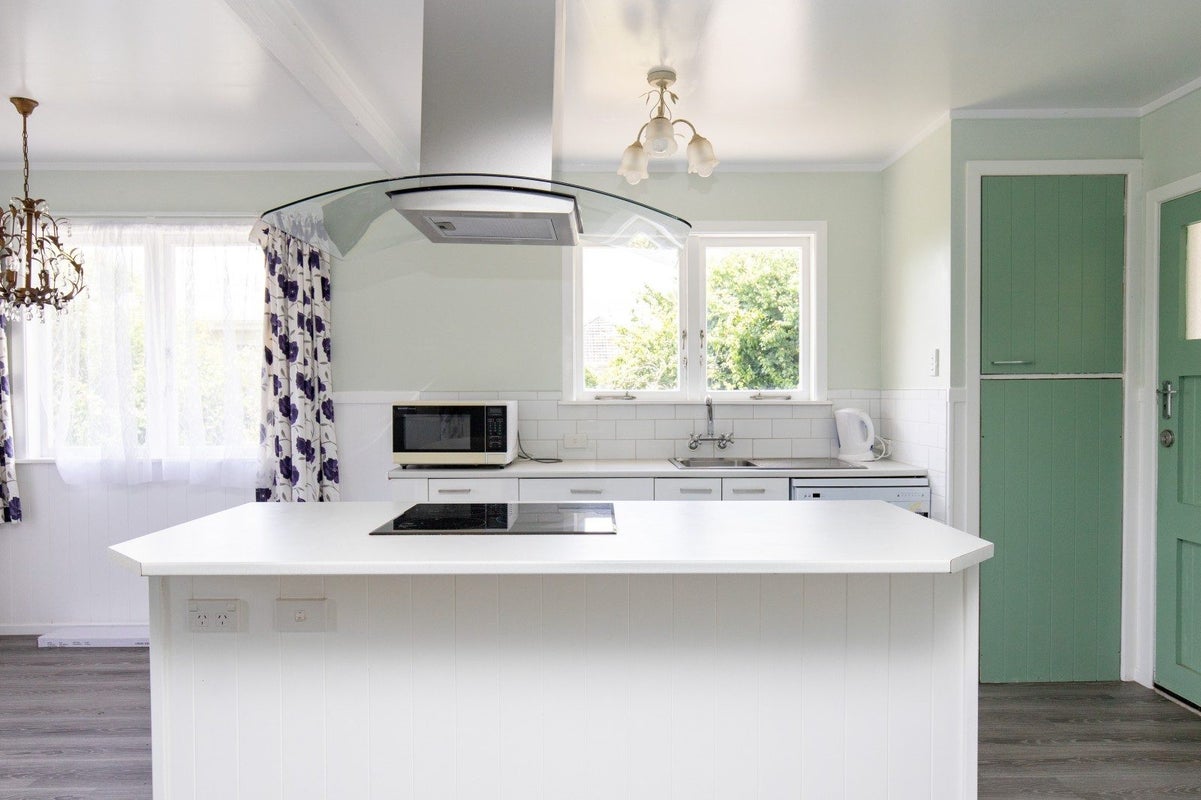 21 Hayward Road, Ngatea, Ngatea - Carousel 2