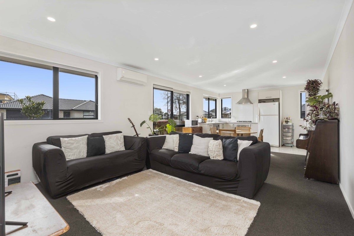 1 Haddonstone Avenue, Rototuna North, Hamilton - Carousel 2
