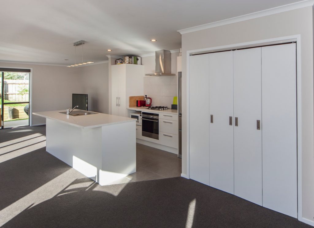8 Karika Place, Massey, Auckland - Carousel 2