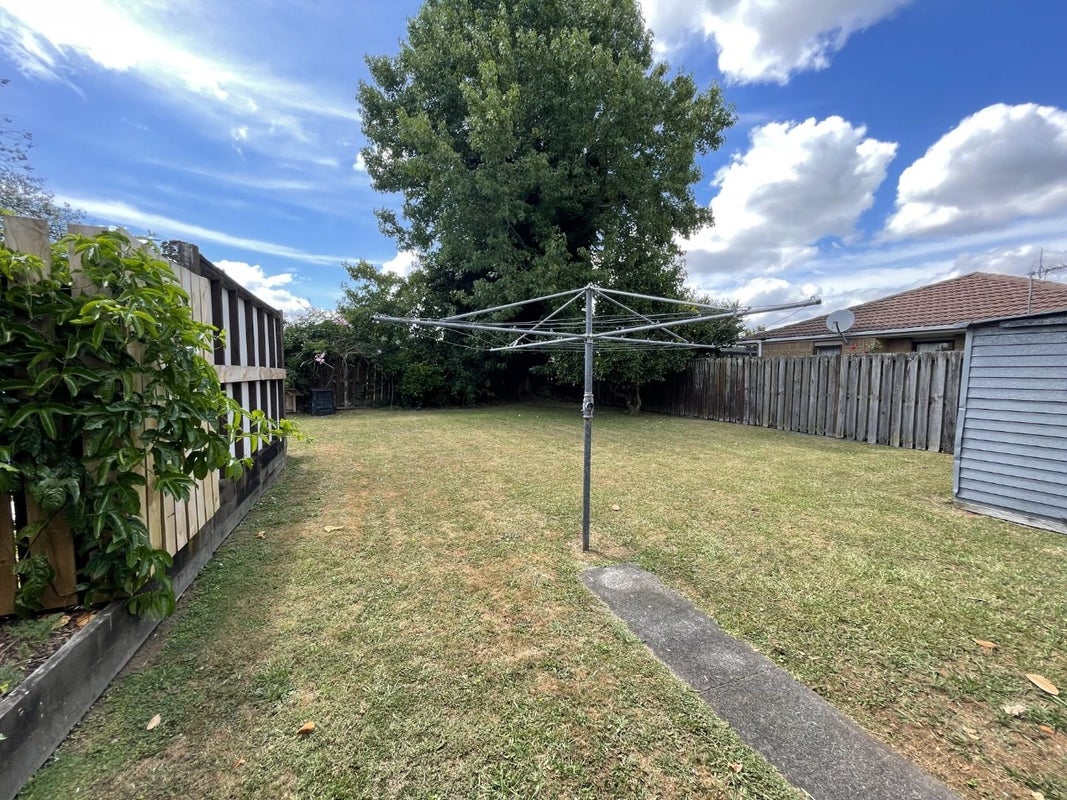 8 Zenith Place, Conifer Grove, Takanini - Carousel 9