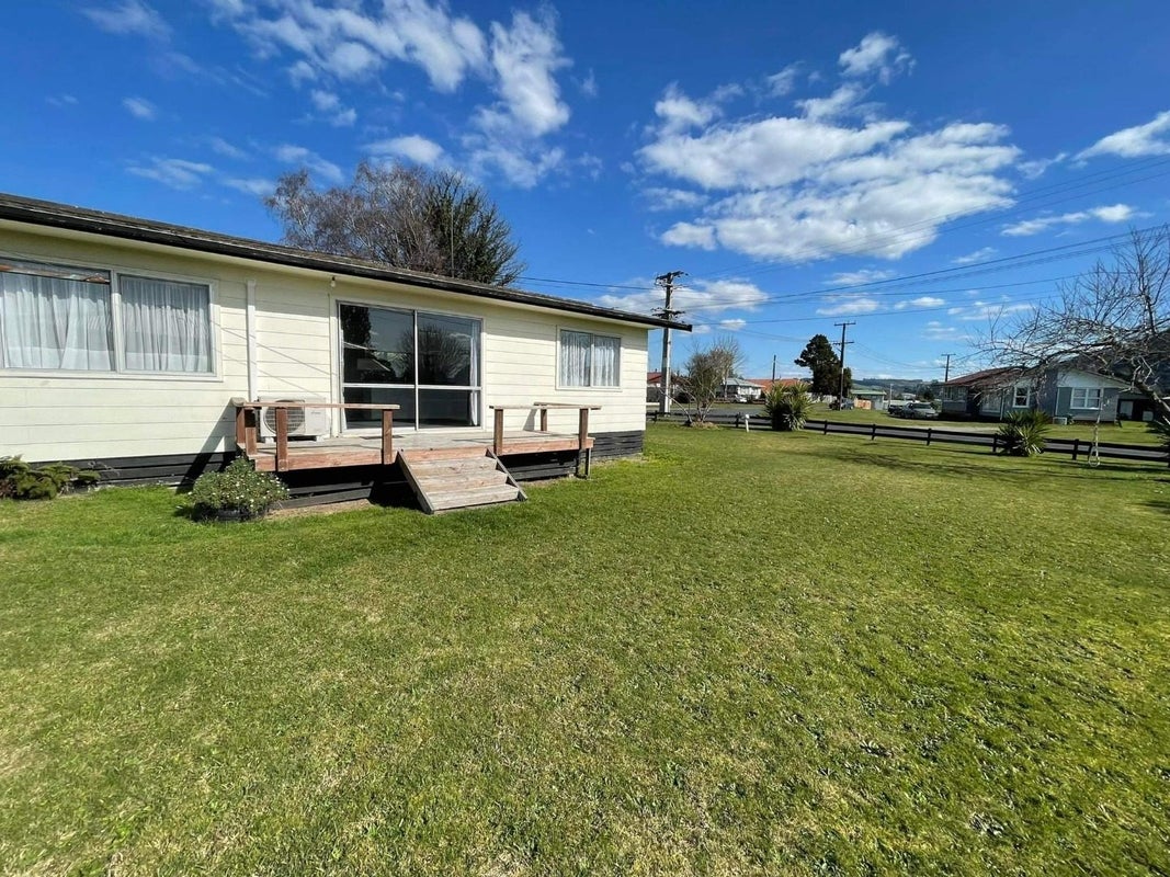2/10 Mill Street, Koutu, Rotorua - Carousel 1