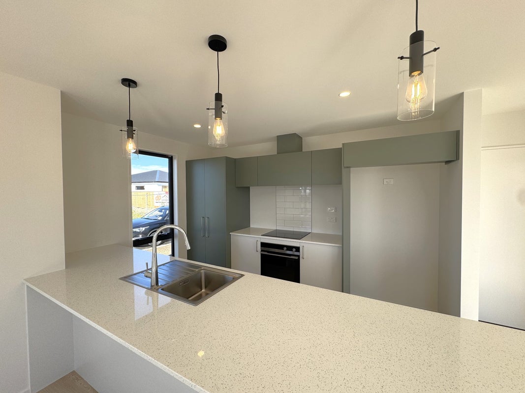 152 Penruddock Rise, Westmorland, Christchurch - Carousel 2