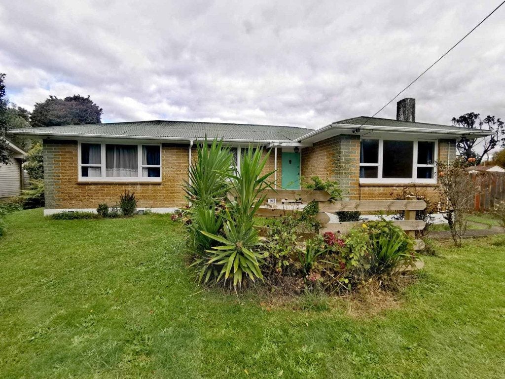 16 Norrie Place, Hillcrest, Rotorua - Carousel 1
