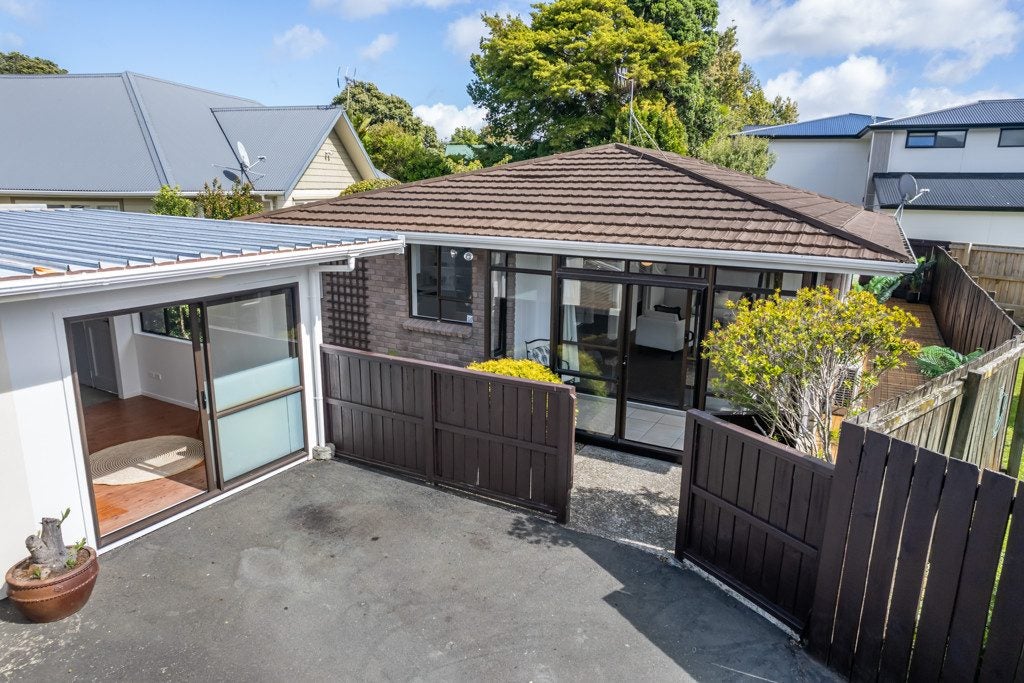 38B Boulcott ST, BOULCOTT, LOWER HUTT - Carousel 2