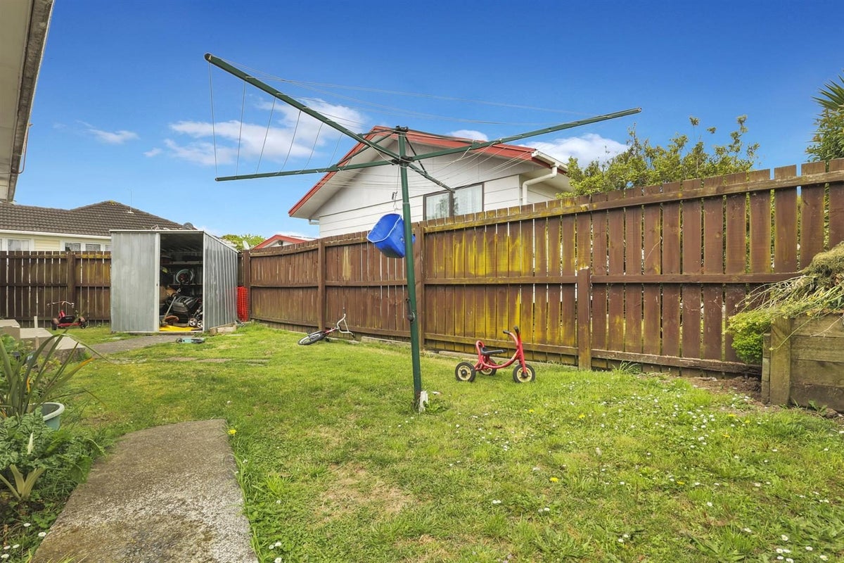 1/57 Valentine Street, Papakura, Papakura - Carousel 11