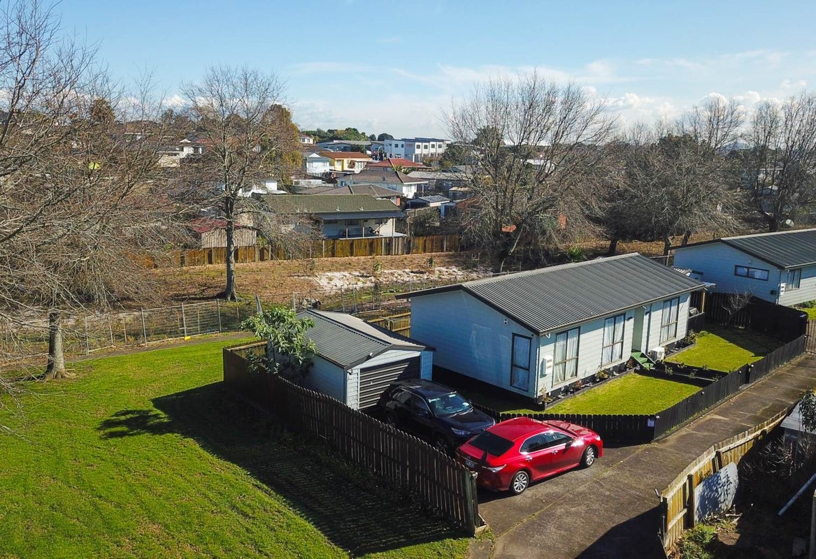 1/11 Blackgate Place, Weymouth, Auckland - Carousel 15