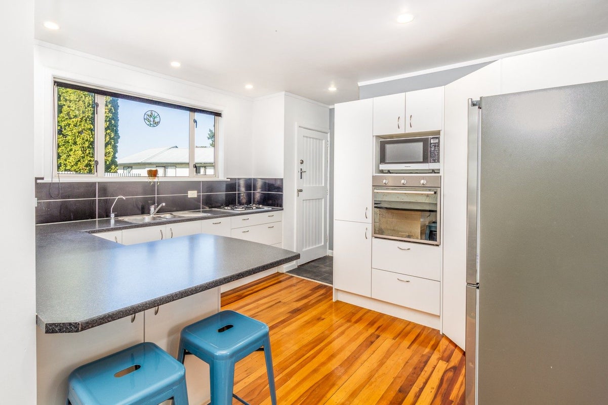 104A LUMSDEN RD, Akina, Hastings - Carousel 1