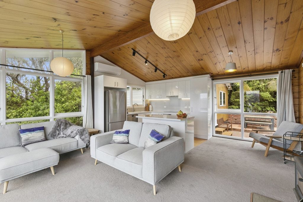 2A Oakleigh Street, Maungaraki, Lower Hutt - Carousel 2