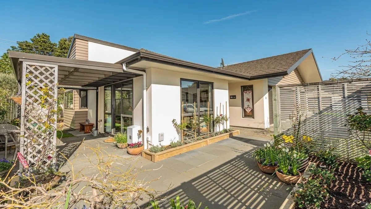 2/2 Caversham Road, Westmere, Whanganui - Carousel 1