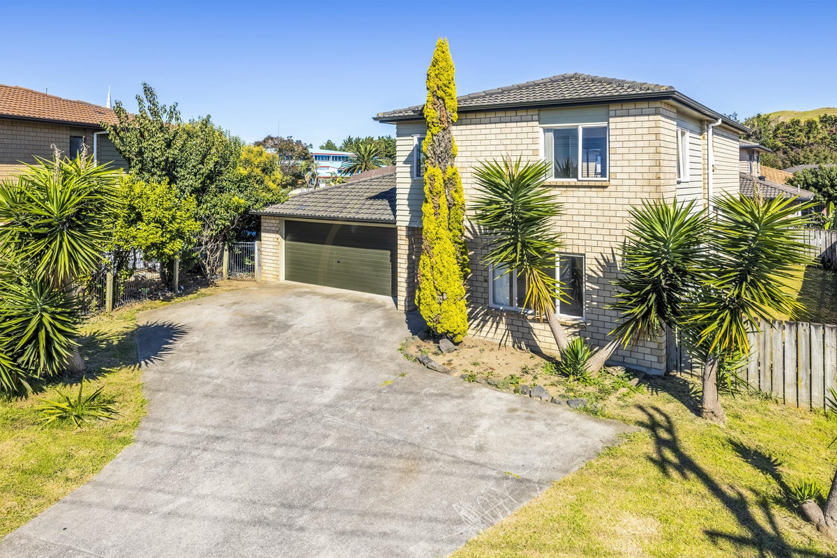 136 Coronation Road, Mangere Bridge, Auckland - Carousel 1