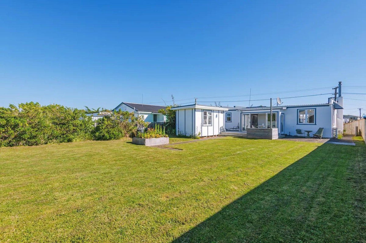 81 Seabury Avenue, Foxton Beach, Foxton - Carousel 13