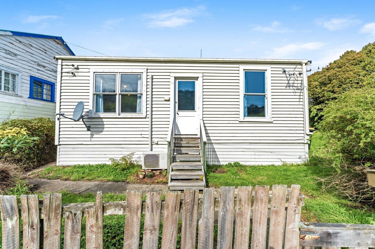 21A Wickliffe Terrace, Port Chalmers, Dunedin - Carousel 2